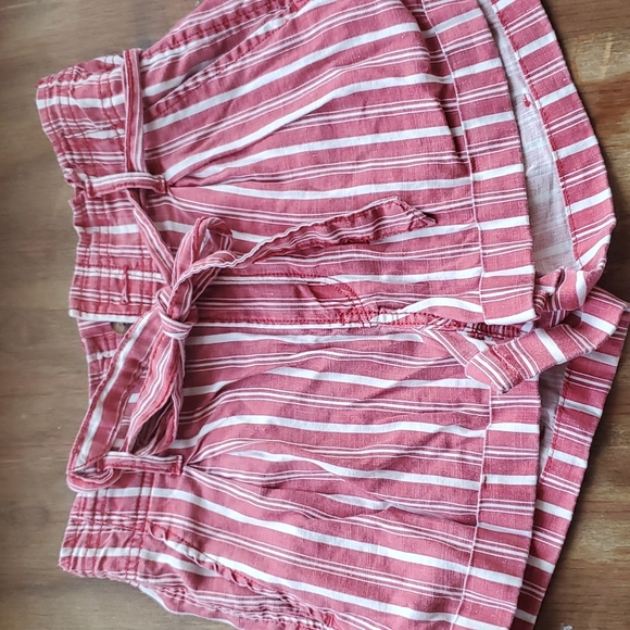 AE high waisted shorts - Picture 1 of 4